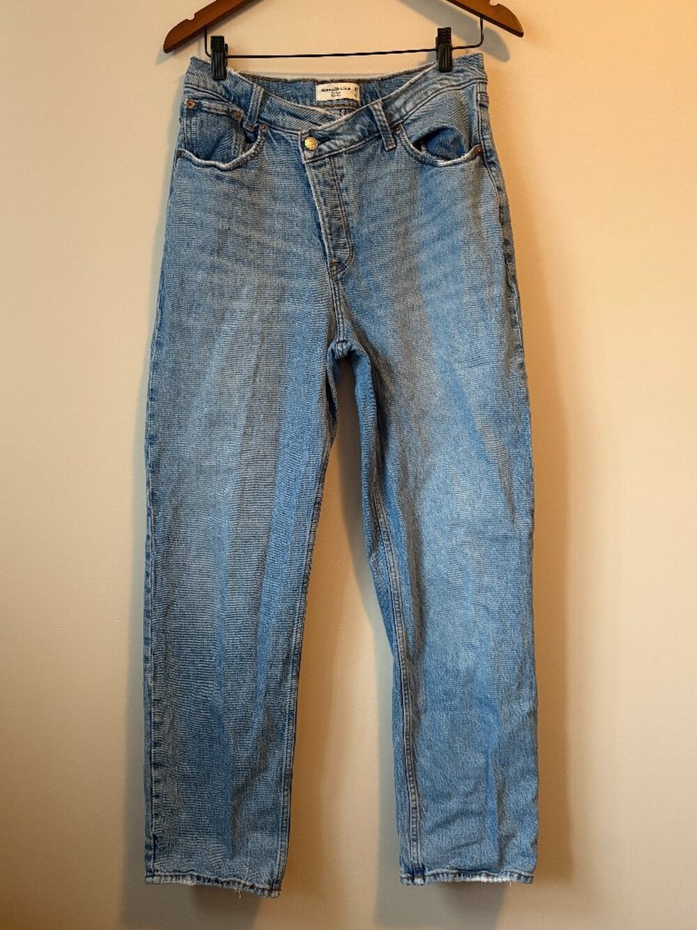 Abercrombie & Fitch "The Dad High Rise" Crossover Waistband Jean 29 / 8R